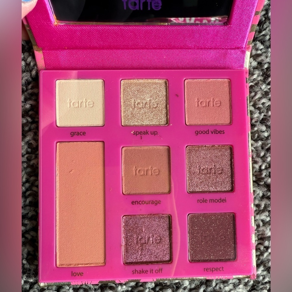 Tarte eye/cheek palette, New - Picture 2 of 2